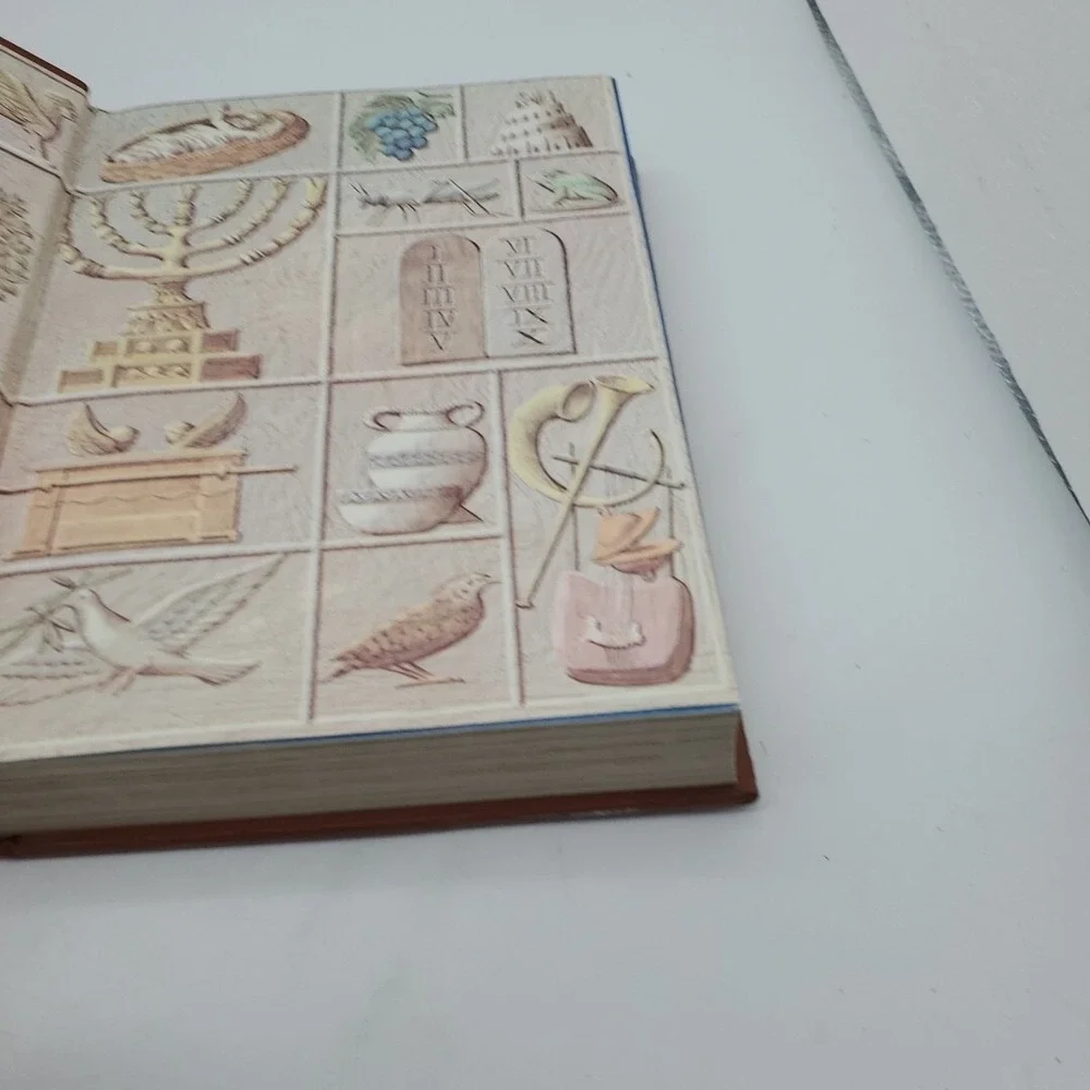 The Children's Bible Soft Hardcover Book‎ Golden Press Illustrated Vintage 1965